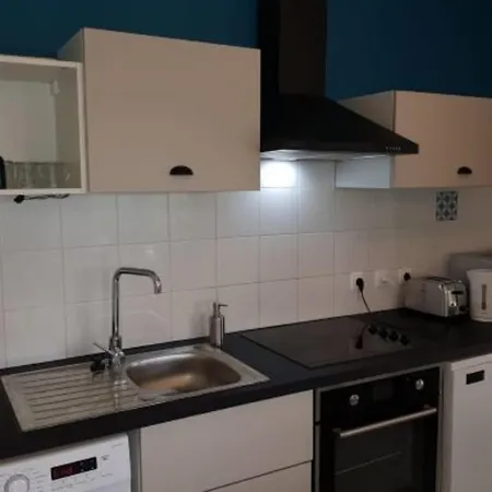 Nice Apt With Pool And Garden Apartment