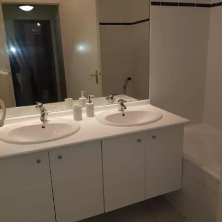 Nice Apt With Pool And Garden Apartment *
